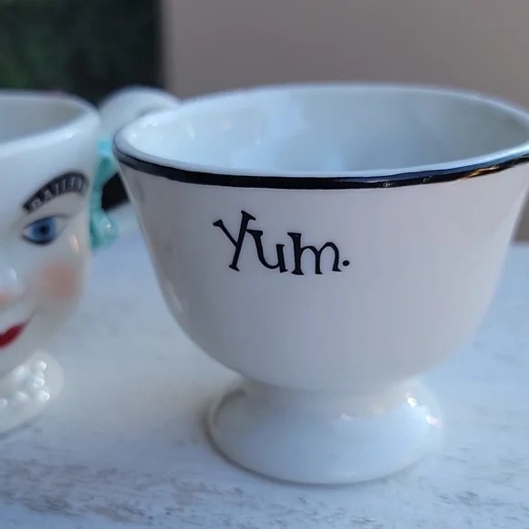 1996 Vintage Baileys Winking Mr & Mrs YUM Creamer & Sugar Dish - Picture 7 of 11